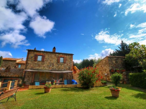 Отель Authentic Tuscan holiday home on property with stunning views  Сан-Куирико-Д'орча